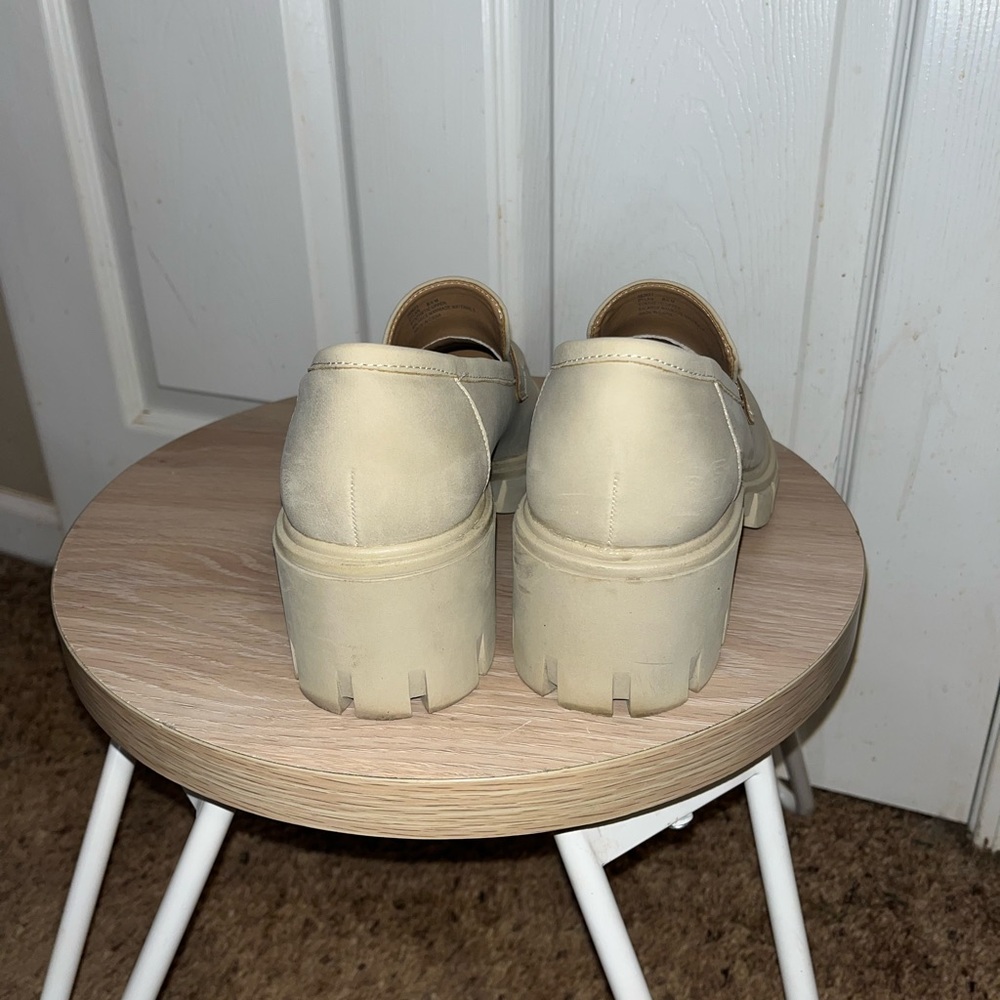 Sincerely Jules Cream Clogs - Picture 3 of 7